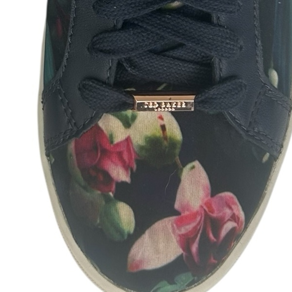 Ted Baker London EYEWC Floral Lace Up Sneaker Women's 7/38 Preppy Chic - Picture 15 of 16